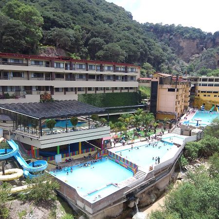 Hotel Y Aguas Termales De צ'יגנהופאן מראה חיצוני תמונה