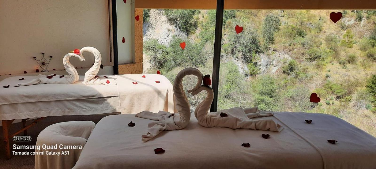 Hotel Y Aguas Termales De צ'יגנהופאן מראה חיצוני תמונה