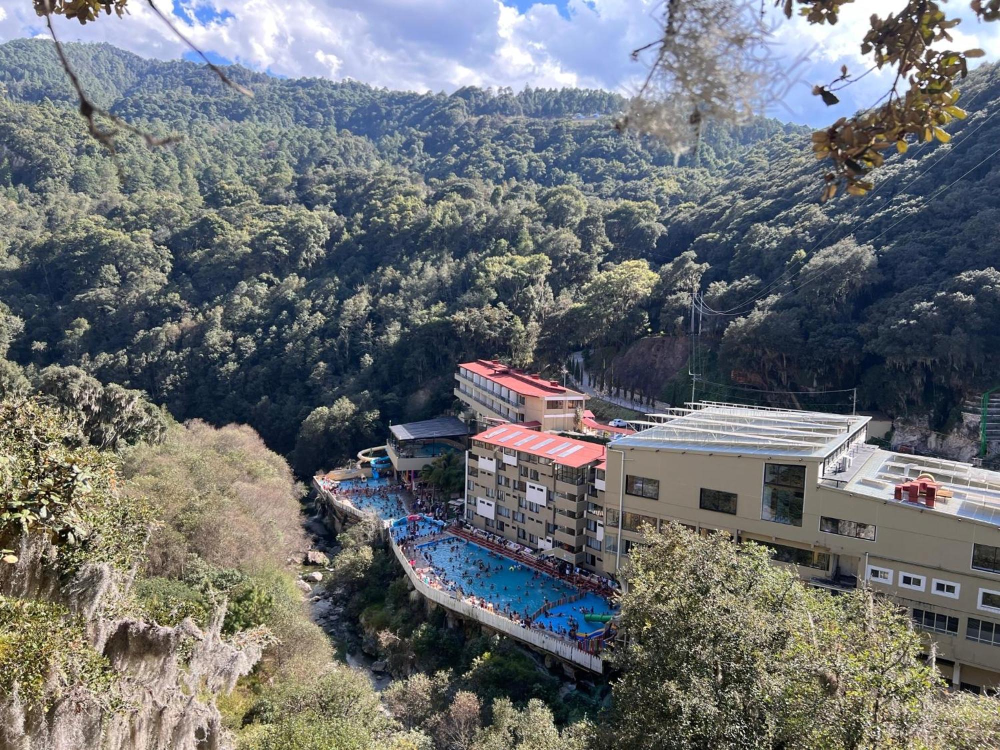 Hotel Y Aguas Termales De צ'יגנהופאן מראה חיצוני תמונה